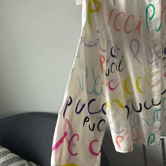 Gorgeous Pucci button down stunning on - Picture 7 of 7